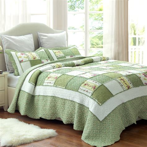 Buy products such as better trends trevor bedspread set at walmart and save. Bedsure 3 Piece Green Floral Patchwork Ruffle Full/Queen ...