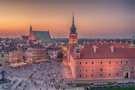 Zamek w Warszawie - siedziba królów, ikona stolicy - turystyka krajowa