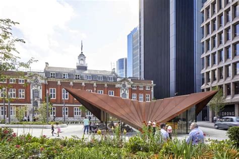 Unique Structure In The Center Of A Public Square In London