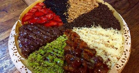 Karena resep tersebut termasuk merupakan hal perlu menjumpai para ibu tempat tinggal tangga, apalagi yang tengah kebingungan sudi masak apa hari ini. Resep Makanan: Resep Martabak Manis