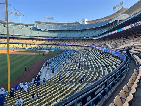 Dodger Stadium Review Los Angeles Dodgers Ballpark Ratings