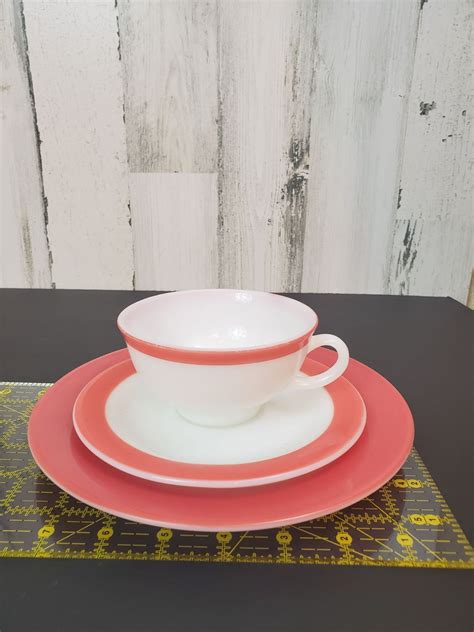 Vintage Pyrex Flamingo Pink Single Dinner Ware Set Cup Saucer And Plate
