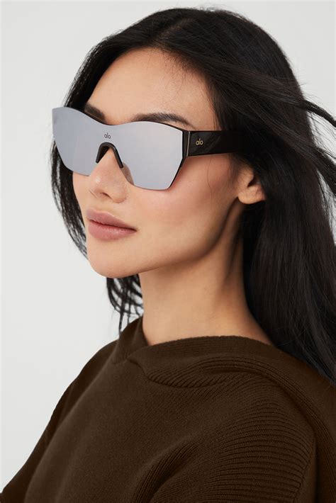 Stunner Sunglasses Espresso Mirrorespresso Alo Yoga