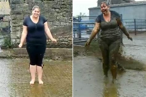Ice Bucket Challenge Sees Farmers Daughter Pelted With Manure Daily Star