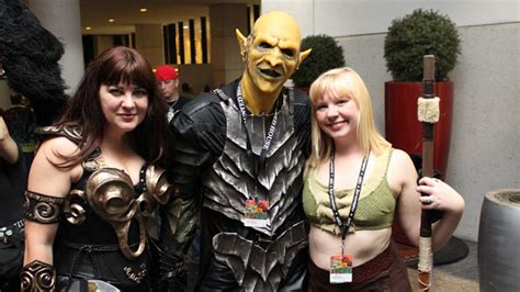 gears of halo video game reviews news and cosplay dragon con cosplay