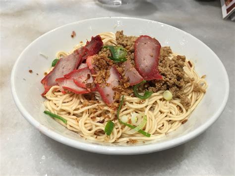 In addition to their signature sarawak kolo mee, they also serve wanton noodle, spare ribs noodle, chicken feet noodle, ipoh hor fun; Sarawak Kitchen Kolo Mee | ごちそう