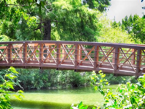 Foot Bridge Over Hike And Bike Trail Free Summer Photos Of Austin