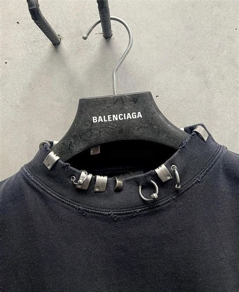 New Balenciaga Pierced T Shirt For Winter23