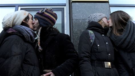 Gay Rights Kiss In Style Protest Sparks Clashes In Russia The World From Prx