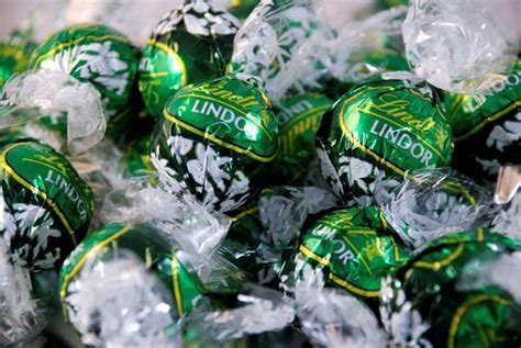 10 X Lindt Mint Lindor Balls Wrapped In Green Foil Wallies Lollies