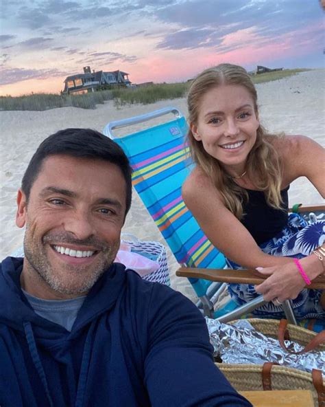 Kelly Ripa Snaps At Fan Who Claims She Used A Filter On Natural Pic