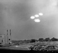 Before Photoshop and Drones: Vintage Photos of UFO Sightings Th?id=OIP