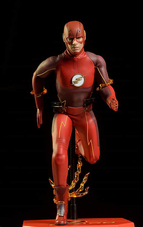 Review And Photos Of Flash Tv Real Master 18th Scale Action Figure