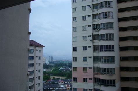 2 jalan intan 1/1, taman intan, kluang 43.50 km (пешком: Condominium For Auction At Sri Intan 1, Jalan Ipoh | Land+