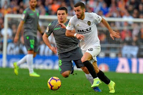 The latest tweets from real betis balompié 🌴💚 (@realbetis). Valencia vs Real Betis Preview, Predictions & Betting Tips ...