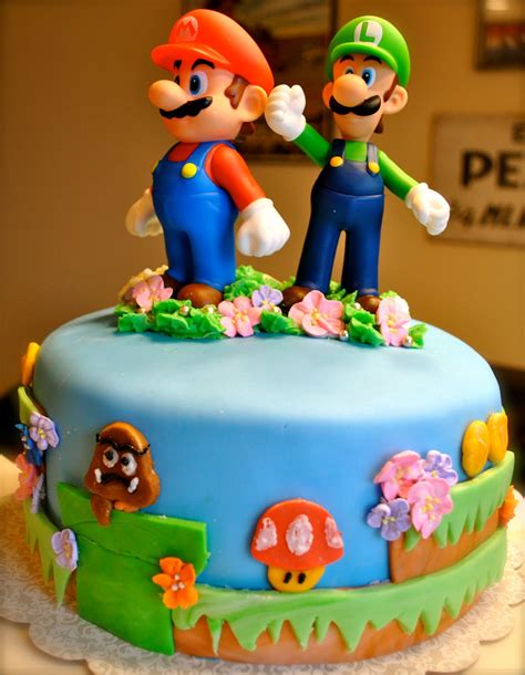 I didn't come up with this idea until the day before, so it was rushed. Mario Cakes - Decoration Ideas | Little Birthday Cakes