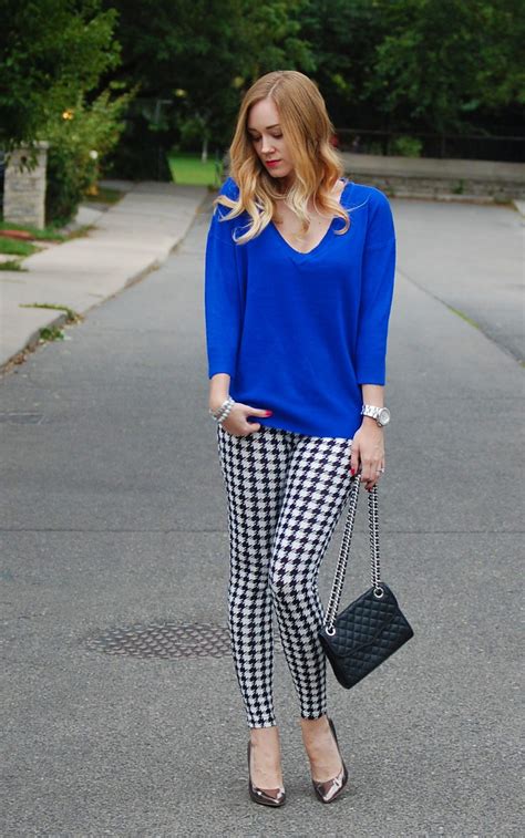7 Creative Ways To Wear Houndstooth Patterns Houndstooth Pants Outfit