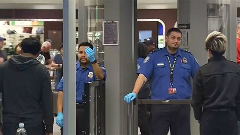 More Tsa Agents Call In Sick As Week 3 Of Shutdown Takes Its Toll On