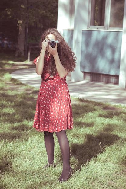premium photo hipster vintage woman with old camera