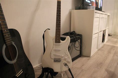 Diary of A: Yhteenveto rempasta! | Electric guitar, Music instruments, About me blog