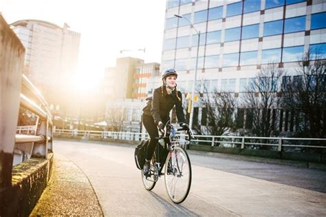 Blog City Bike Riding Five Tips For Safe Cycling Main Line Health