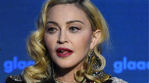 Das Steckt Wirklich Hinter Madonnas Skurriler Nackt Show