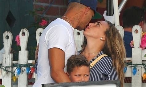 Jeremy Meeks Introduces Son To Girlfriend Chloe Green Daily Mail Online