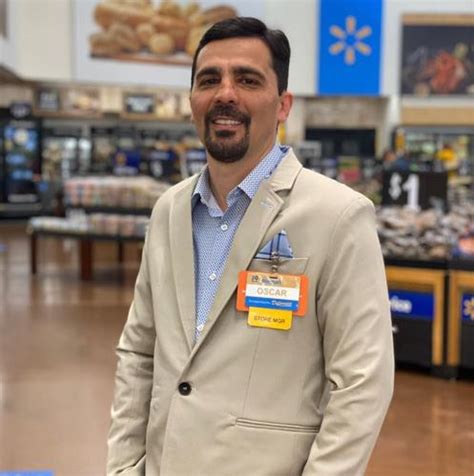 Douglas Walmart Manager Oscar Valenzuela Honored With ‘every Day Heroes