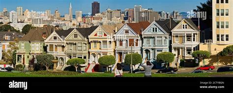 San Francisco Houses Famous Hi Res Stock Photography And Images Alamy