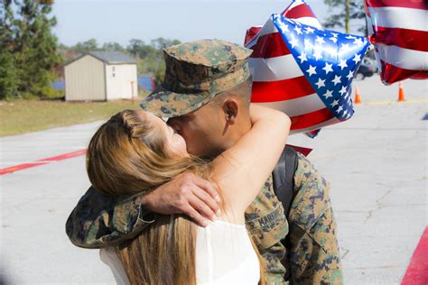 What Can A Military Girlfriend Expect As A Military Spouse