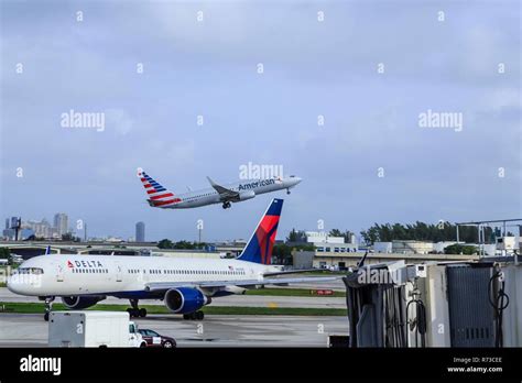 American Airlines Miami Terminal Hi Res Stock Photography And Images