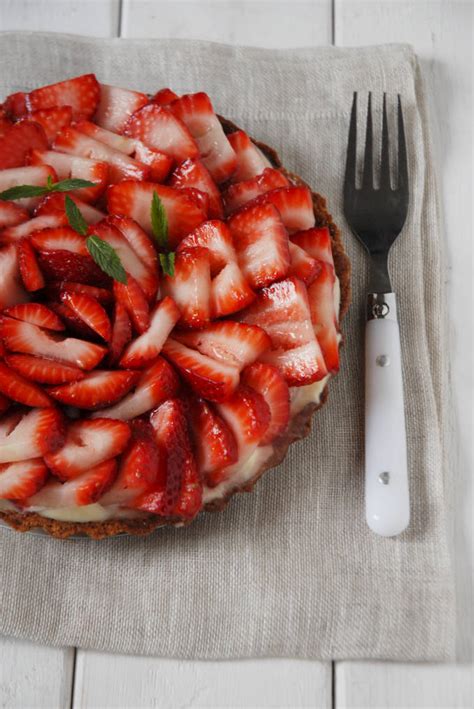 Because it is so easy to make in batches, i make extra my first time making a pie crust from scratch. Mary Berrys Short Crust Pastry Recipe Pastry Recipe ...