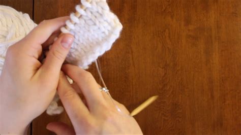 How To Knit A Straight Piece On Circular Needles Youtube