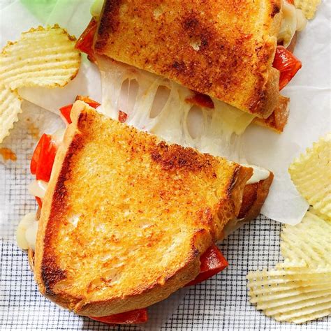 Grilled Cheese And Pepperoni Sandwich Recipe How To Make It