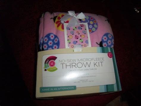 Wolf No Sew Fleece Throw Kit