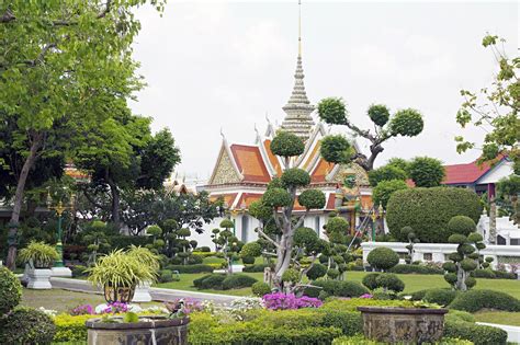 Wat Arun In Bangkok Temple Of Dawn Go Guides