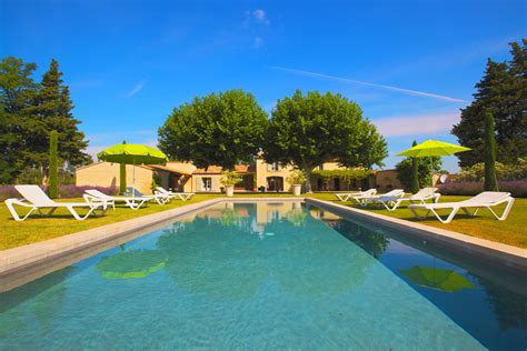 Réservation sécurisée, promotions, conseillers à votre écoute. Provence location villa luxe Luberon avec piscine privee ...