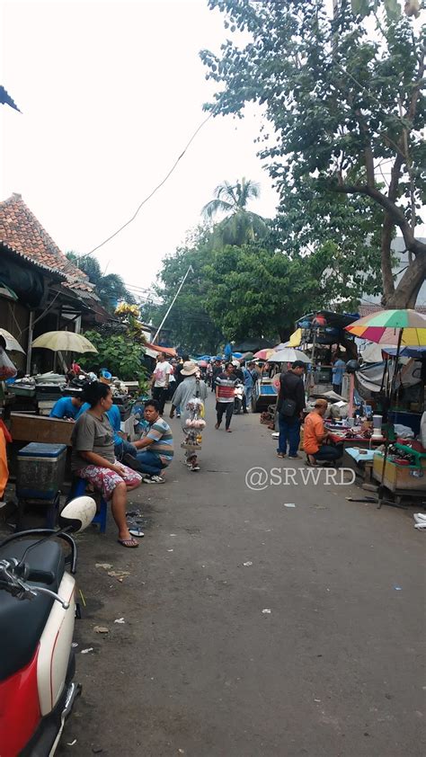 Eksplor Pasar Loak Di Jakarta SRWRD