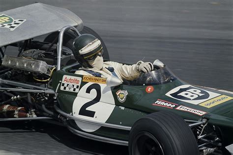 Als wees met de duitse nationaliteit groeide hij bij zijn grootouders in graz op en reed hij met een oostenrijkse licentie. 1970_Jochen-Rindt_WRI_00002075-031-(5)