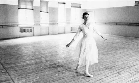 Carla Fracci Obituary Ballet The Guardian