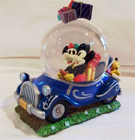 Disney Minnie And Mickey Mouse Snow Globe Snow Globes Snowglobes