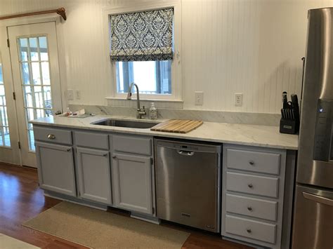 I'm planning to remodel my kitchen cabinets and i want to have those cabinets for replacing my old kitchen cabinets. Upward-Oak kitchen update - 2 Cabinet Girls