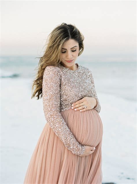 What To Wear For A Winter Maternity Shoot Lauren Mcbride Fashion