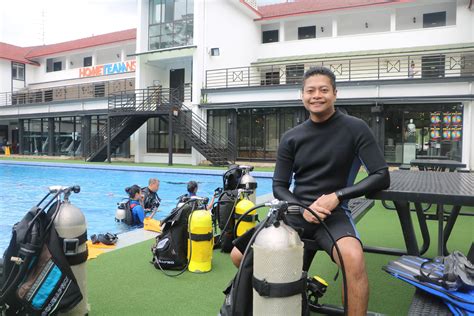 A First Time Scuba Diver Shares His Sembawang Clubhouse Experience
