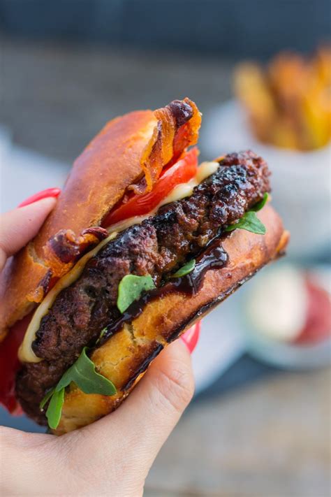 Add the bacon mixture and gently. BBQ Bacon Burger Recipe - 1000 lovely things