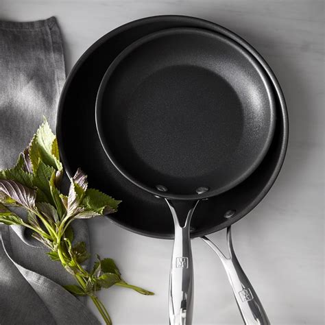 The zwilling ceramic cookware review will take a look at the features, pros and cons of this non stick pots and pans. Zwilling Forte Nonstick Frying Pan Set, 8" & 10 ...