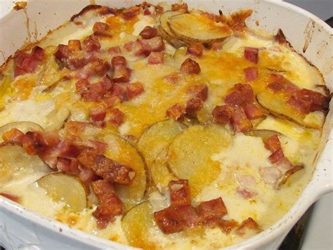 Jun 23, 2021 · in a big bowl, toss the potatoes with the oil and spices. Scalloped Potatoes and Ham (With images) | Scalloped ...