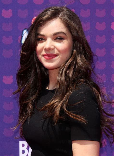 Hailee Steinfeld At 2016 Radio Disney Music Awards In Los Angeles 0430