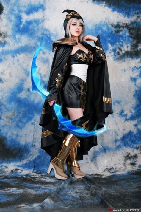 Ashe Cosplay Cosplay League Of Legends Cosplay Video Game Cosplay