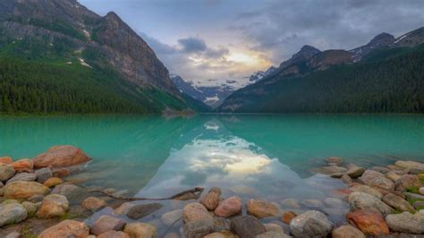 Blue Lake Louise Hamlet In Alberta Canada Banff National